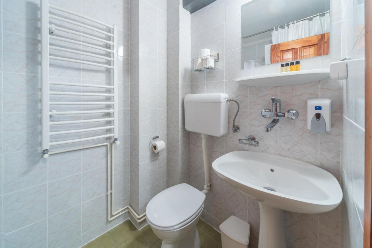 R Club Apartments Old Town Будва Екстериор снимка