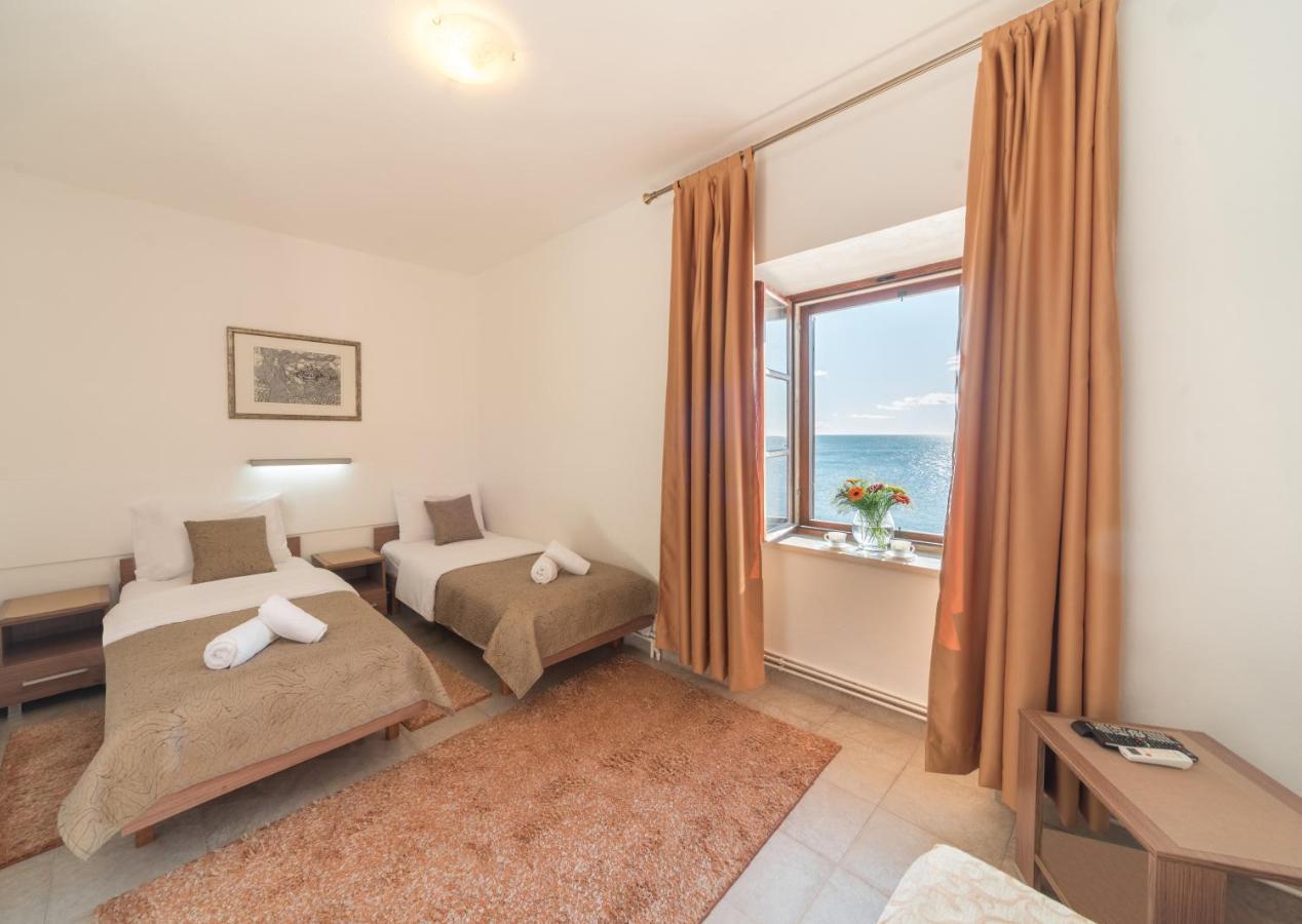 R Club Apartments Old Town Будва Екстериор снимка