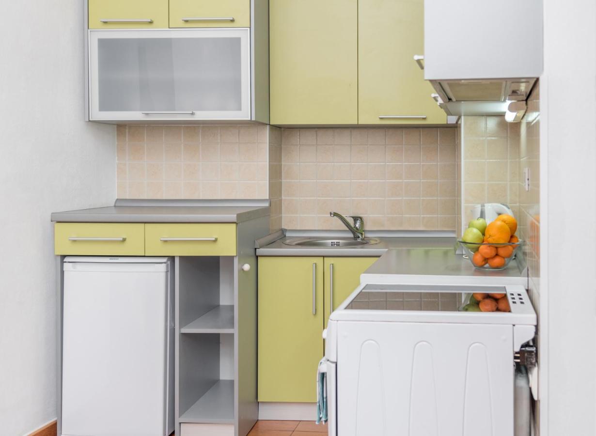 R Club Apartments Old Town Будва Екстериор снимка