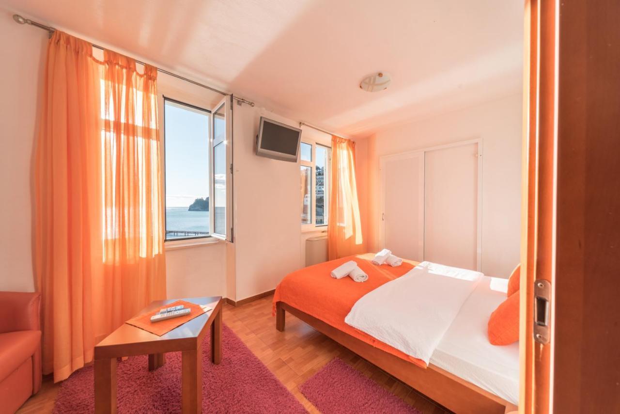 R Club Apartments Old Town Будва Екстериор снимка