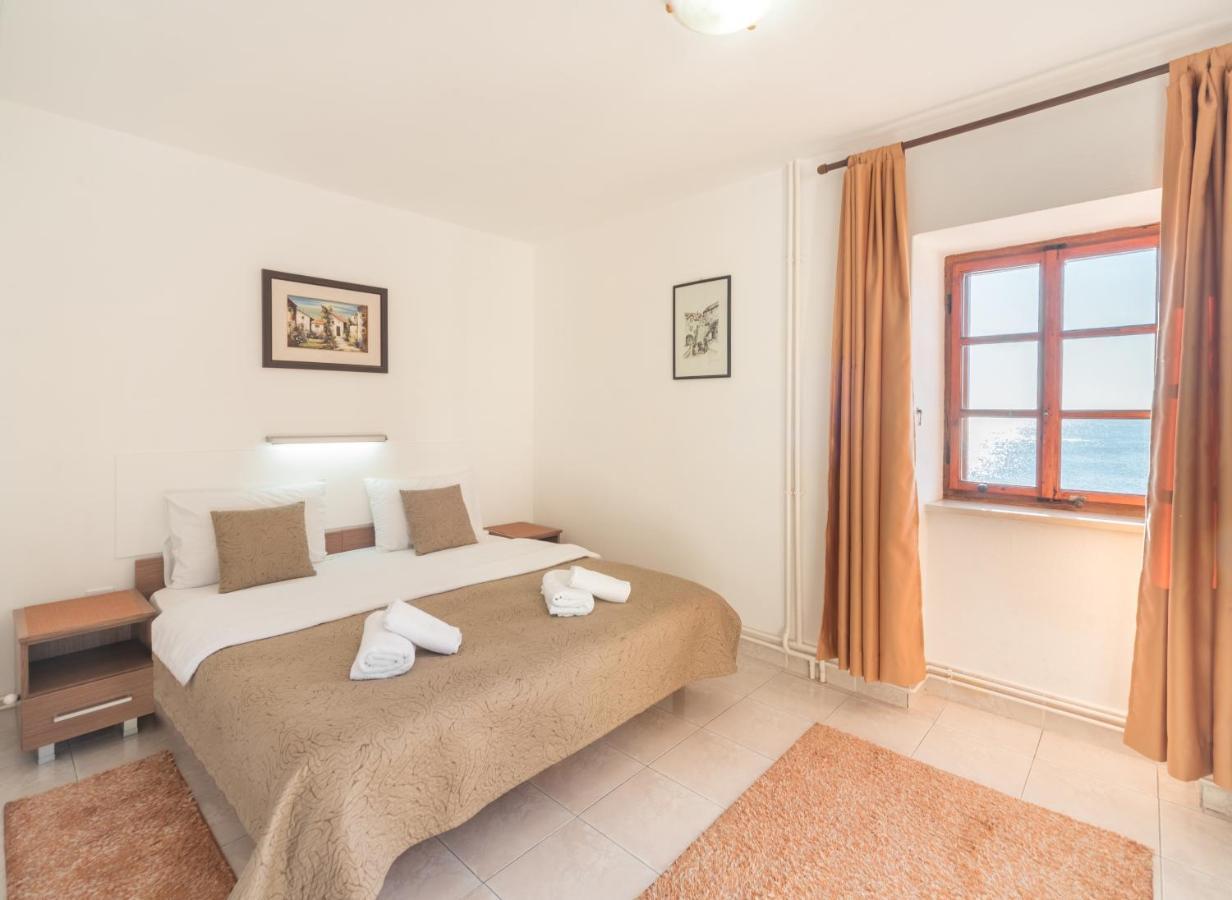 R Club Apartments Old Town Будва Екстериор снимка