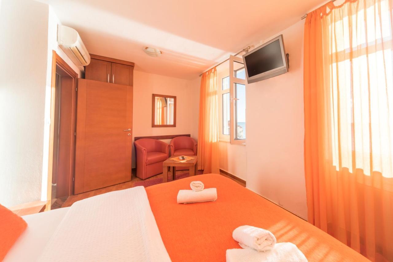 R Club Apartments Old Town Будва Екстериор снимка